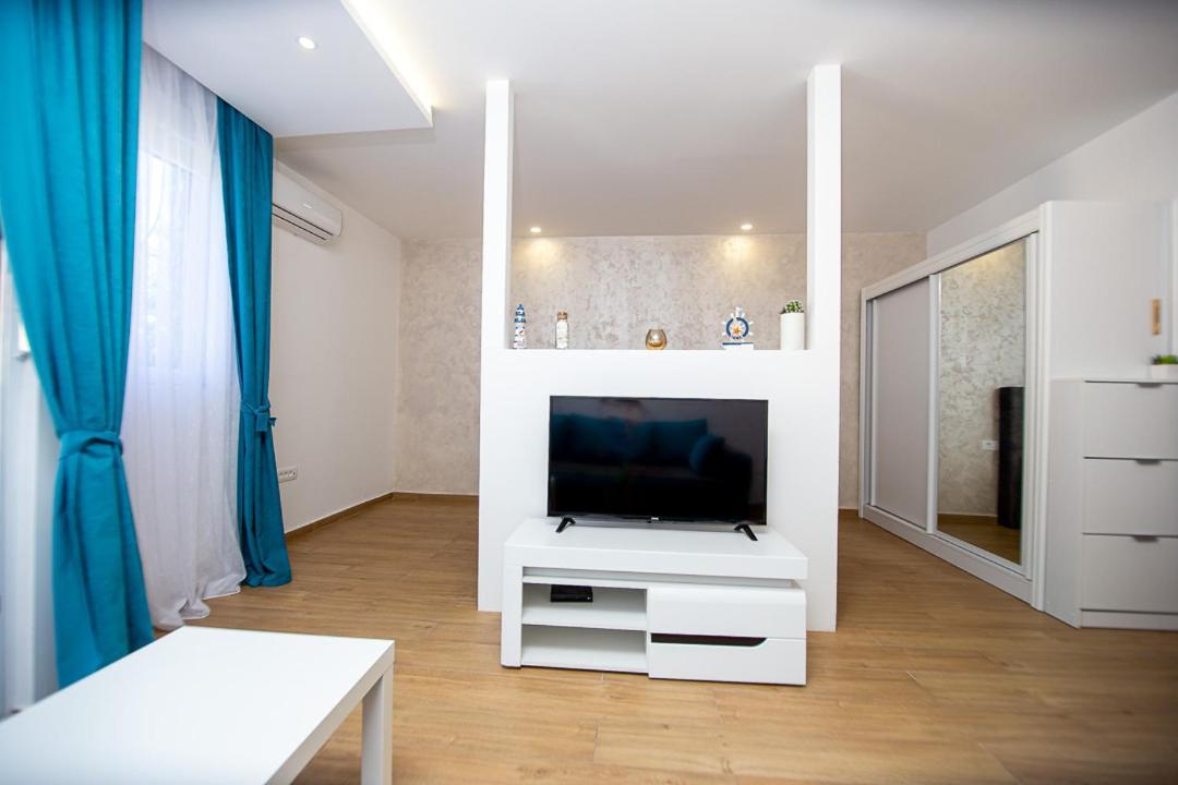 דירה Newly Refurnished With Large Garden *