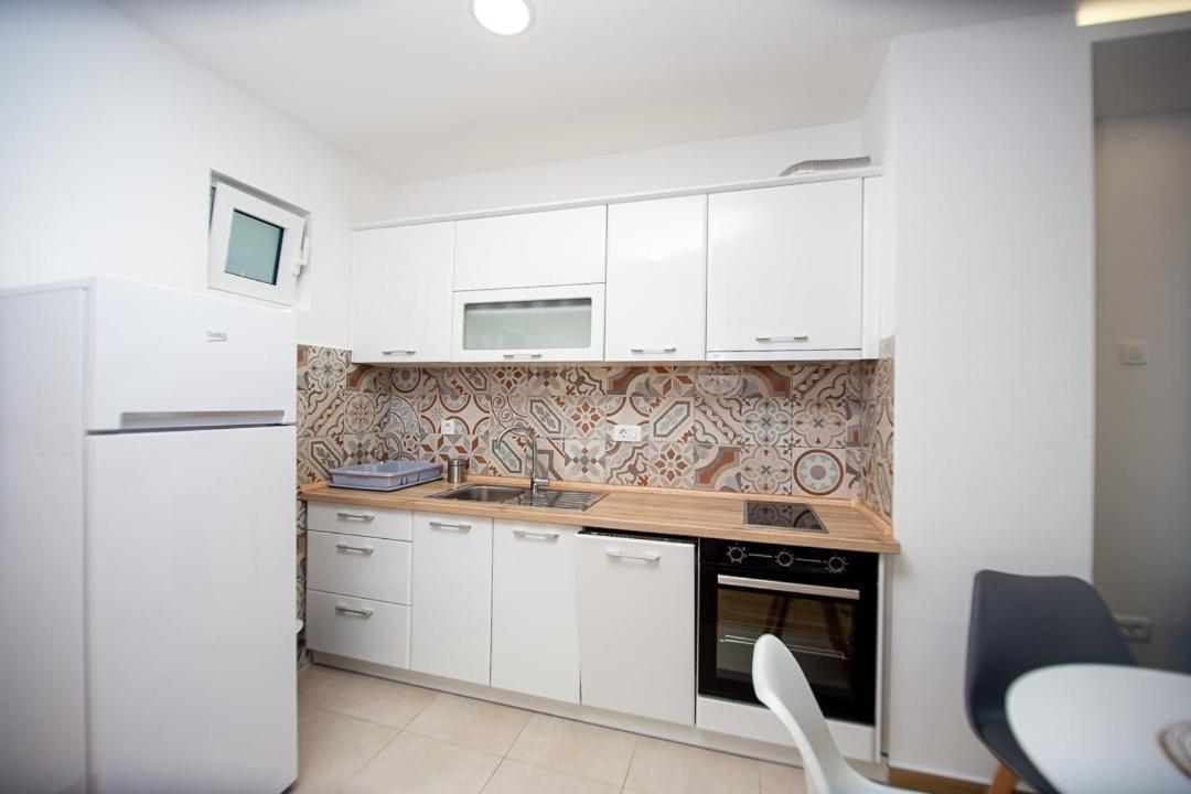 Apartman Newly Refurnished With Large Garden *