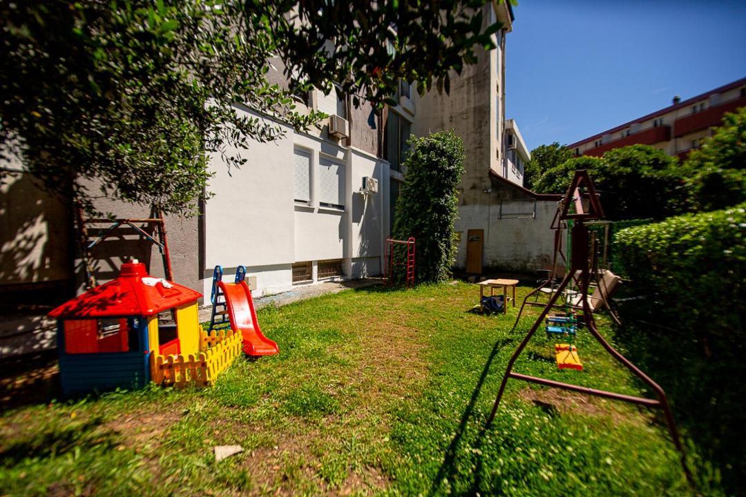 Newly Refurnished With Large Garden Apartman Budva